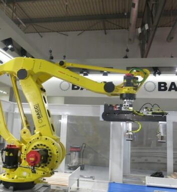 Paolino Bacci Srl, leader mondiale nella produzione di macchine per la lavorazione del legno, sarà al TECH JOBS fair Pisa 2022 e ricerca talenti