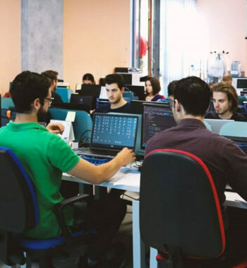 Presentiamo Betacom e le sue offerte di lavoro, un’altra azienda da conoscere al TECH JOBS fair Bari